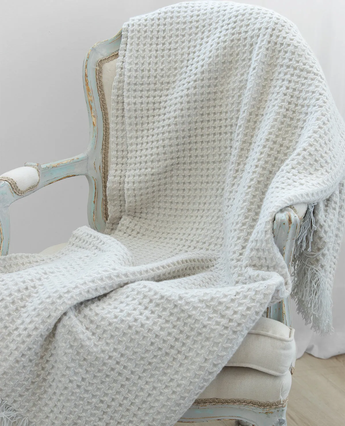 Cleo 100% Cashmere Throw Pearl