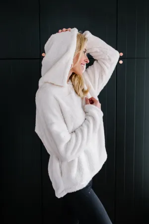 DOORBUSTER Polar Bear Pullover In Ivory