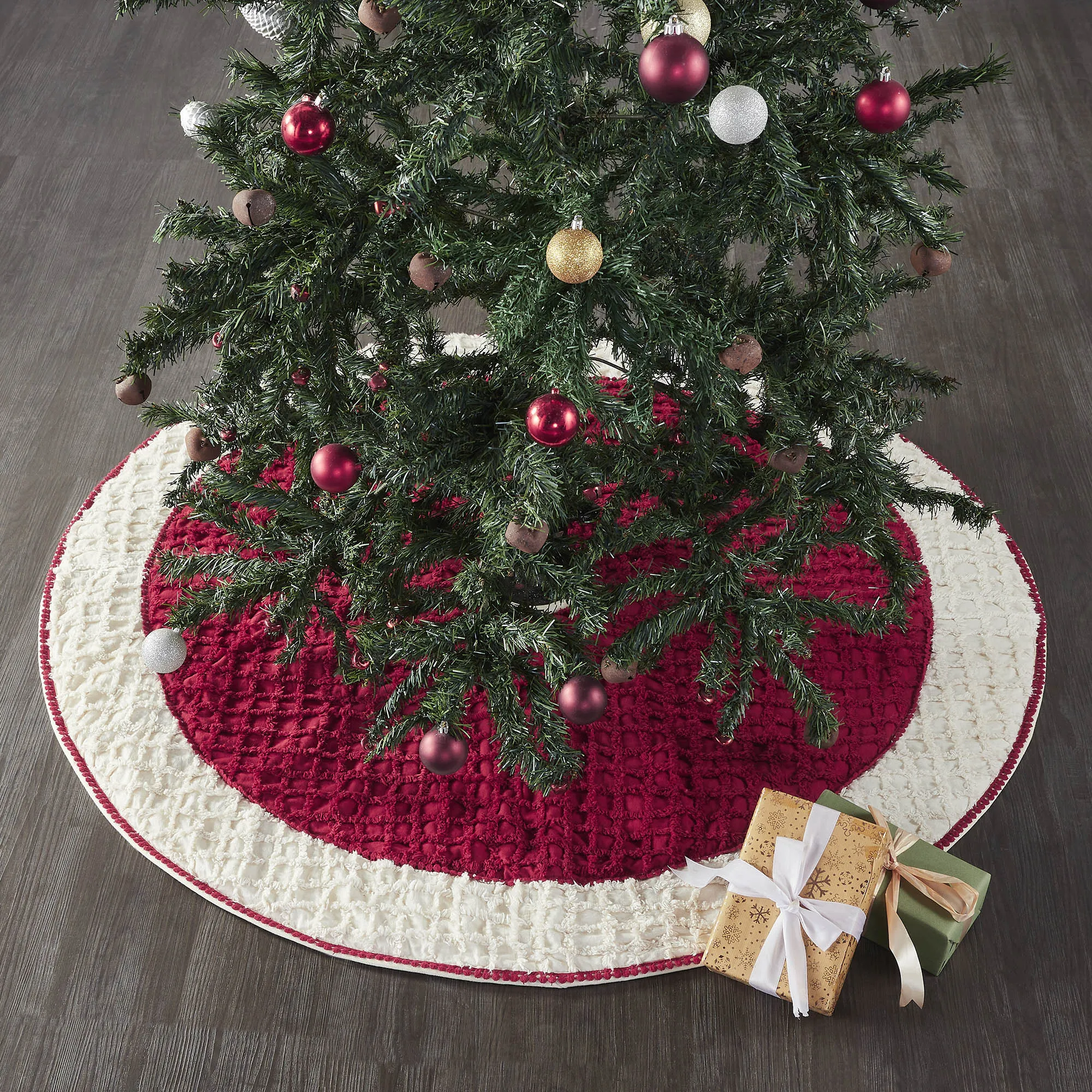 Kringle Chenille Christmas Tree Skirt