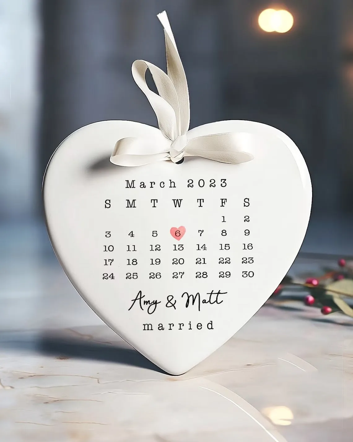 Married Ornament, Wedding Gift, Wedding Date ornament, Heart Calendar, Anniversary Gift, Our First Christmas, Newlywed Gift, Engagement Gift