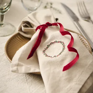 Set of Four Cotton Napkins with Embroidered Wreath