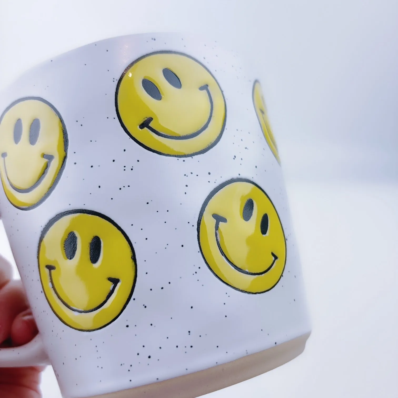 Spectrum Designz Yellow Smiley Face Coffee Mug Tea Cup 21 oz